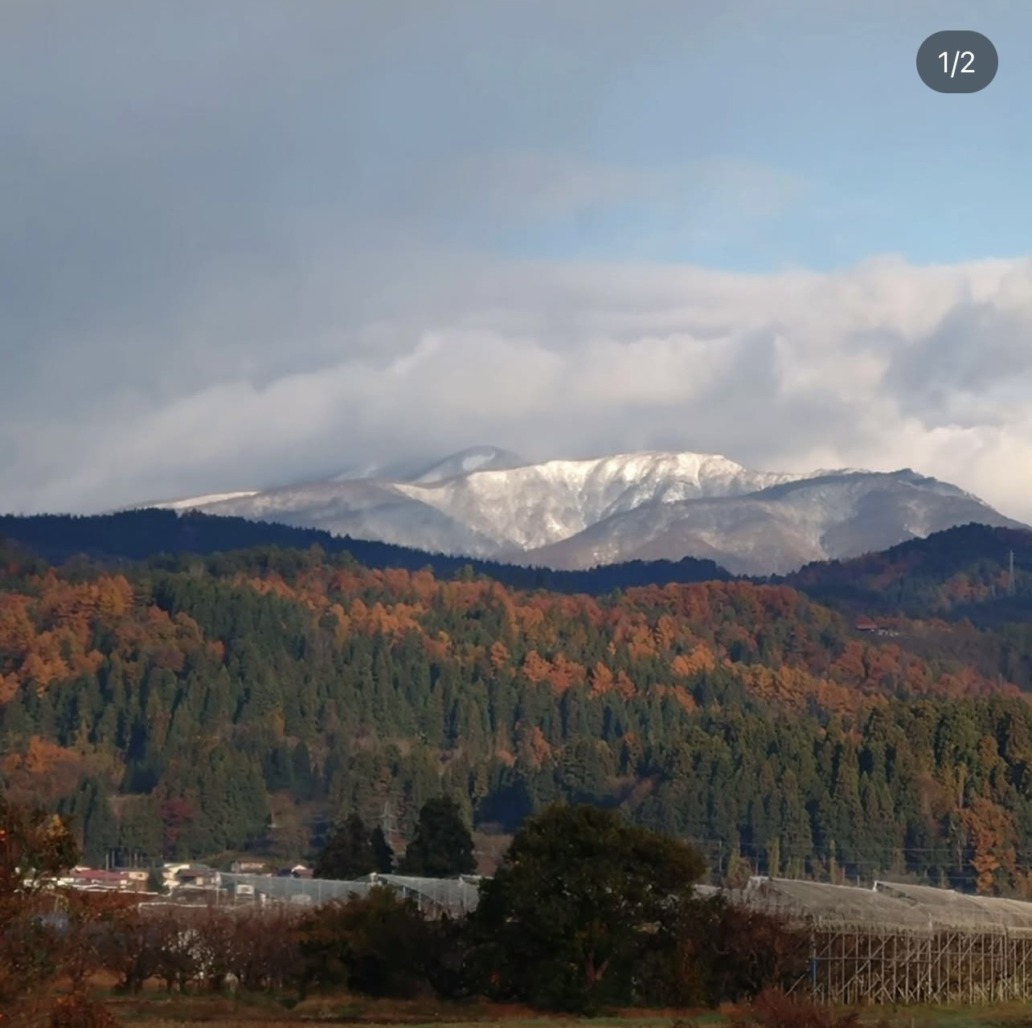 秋の月山～雪が積もりました